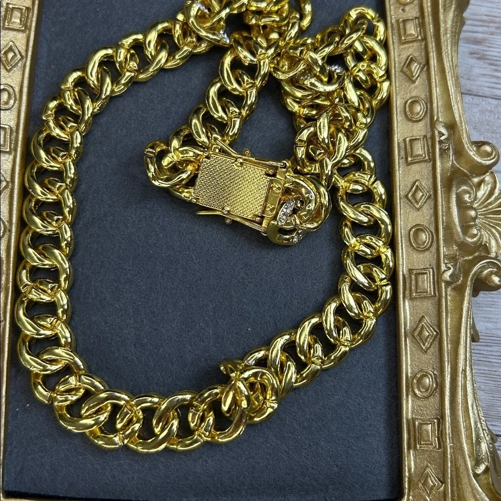 Stunning Gold Cuban Link Chain Necklace Adorned With Crystals